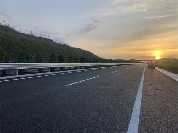 2021年山东省文莱高速交通安全设施